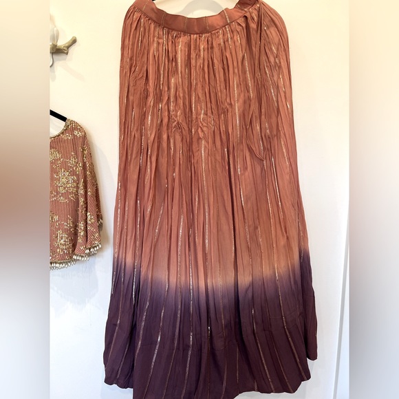 Indian Fusion ombré Lehenga! Brand new never worn. Size small - Picture 2 of 3